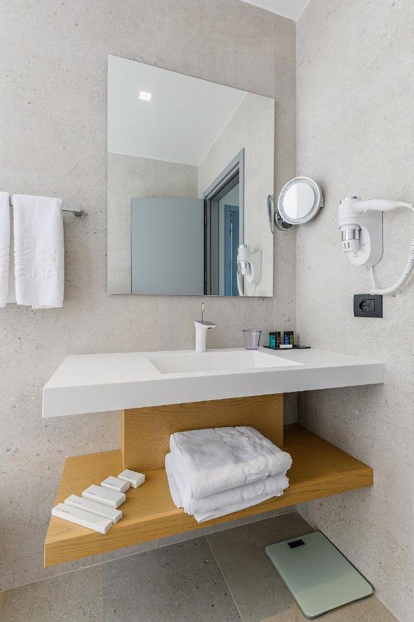Miamar Luxury & Himare